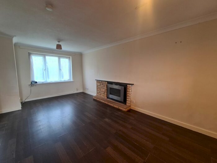 3 Bedroom Terraced House To Rent In Burn River Rise, Torquay, TQ2