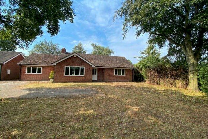 4 Bedroom Detached Bungalow To Rent In Hay End Lane, Lichfield, WS13