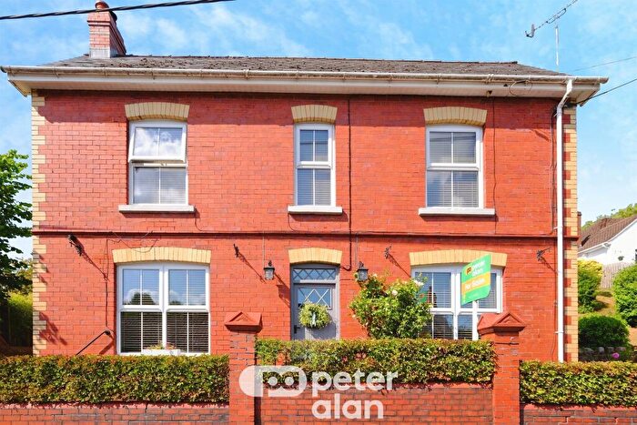 4 Bedroom Detached House For Sale In Viaduct Road, Garndiffaith, Pontypool, NP4