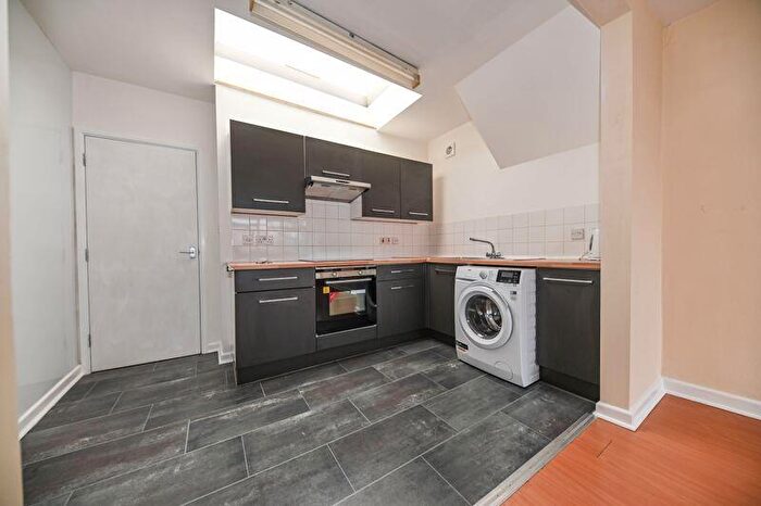 2 Bedroom Flat To Rent In London Road, Waterlooville, PO8