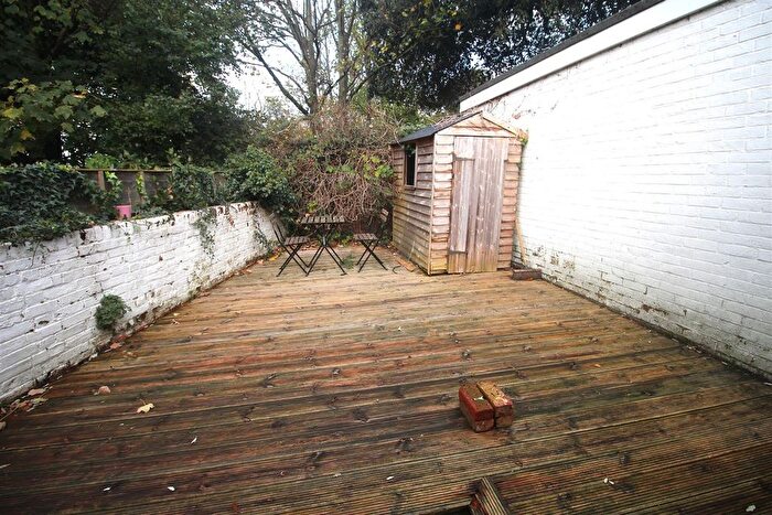 1 Bedroom Detached Bungalow To Rent In Wykeham Road, Worthing, West Sussex, BN11