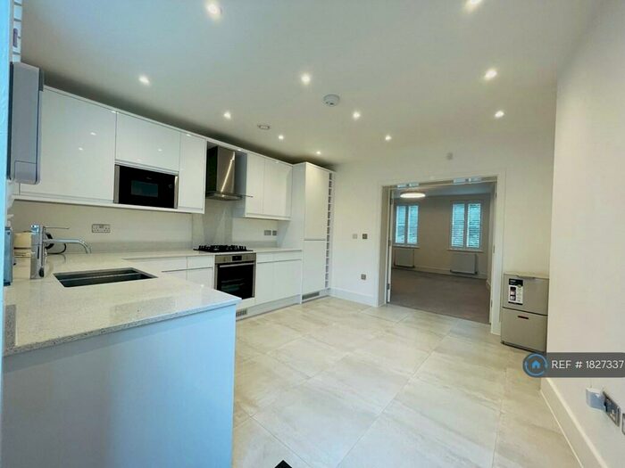 3 Bedroom Terraced House To Rent In Manchester, Manchester, M20