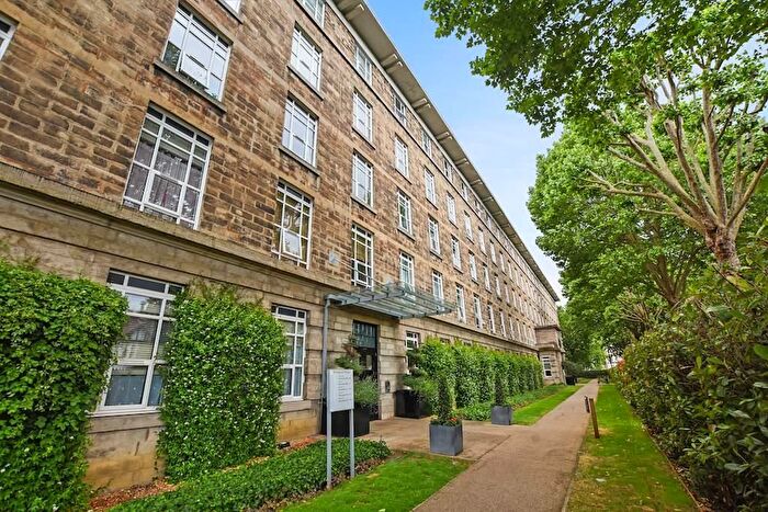 3 Bedroom Flat To Rent In Bromyard Avenue, London, W3