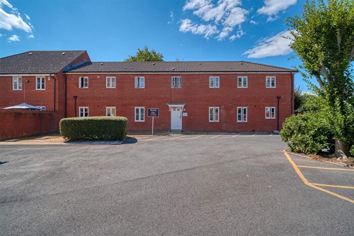 2 Bedroom Flat For Sale In North Fields, Sturminster Newton, DT10