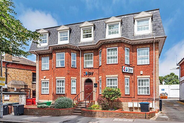 1 Bedroom Apartment To Rent In Surbiton Hill Road, Surbiton, KT6