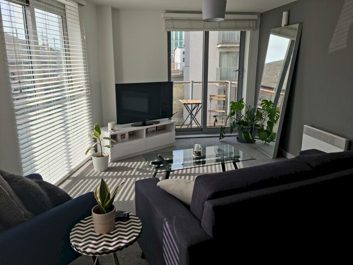 2 Bedroom Apartment To Rent In The Picture Works, Nottingham, NG2