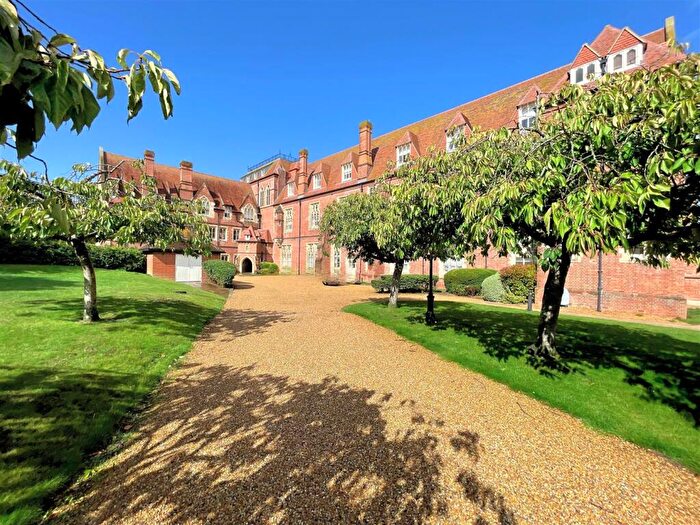 2 Bedroom Flat To Rent In All Saints, Darley Road, Eastbourne, BN20