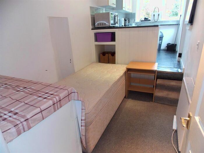 Studio To Rent In Roydon Road, St. Stephens, Launceston, PL15