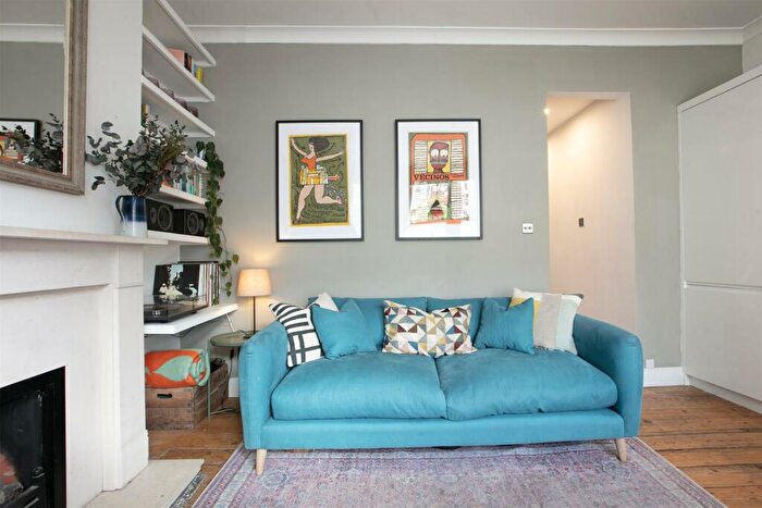 2 Bedroom Flat For Sale In Shenley Road, Camberwell, SE5