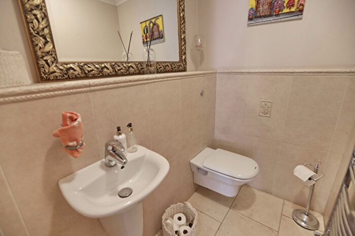 4 Bedroom Detached House For Sale In Ash Grove, Prestwich, M25