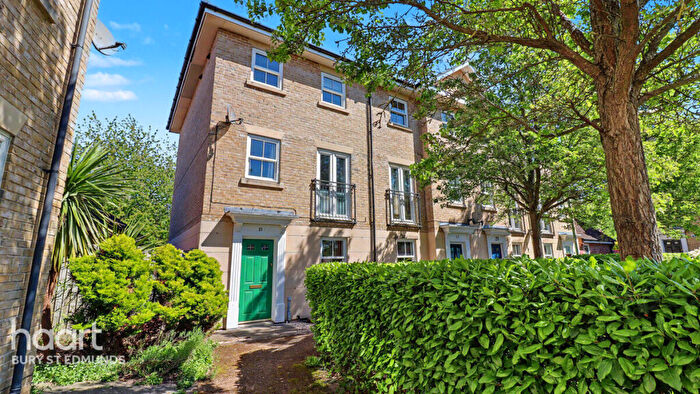 3 Bedroom End Of Terrace House For Sale In Bulrush Crescent, Bury St Edmunds, IP33