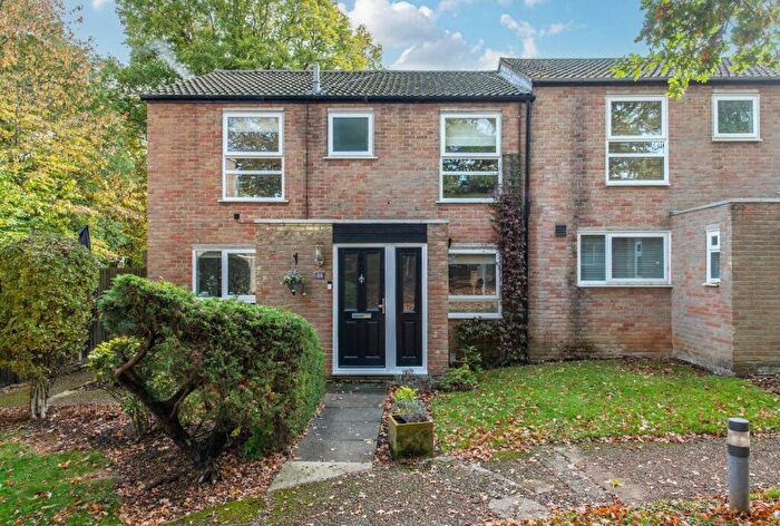 4 Bedroom Semi-Detached House For Sale In Spring Cross, New Ash Green, DA3