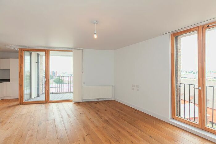 2 Bedroom Flat To Rent In Freston Road, North Kensington, W10