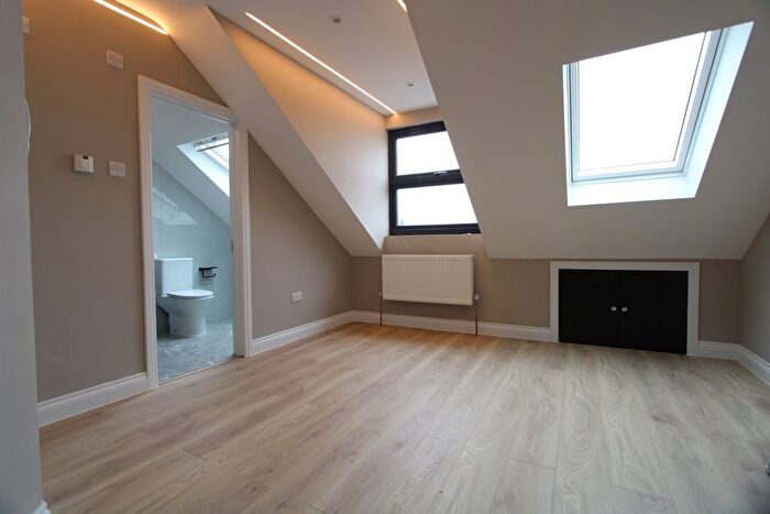 2 Bedroom Flat To Rent In Canterbury Road, Croydon, CR0