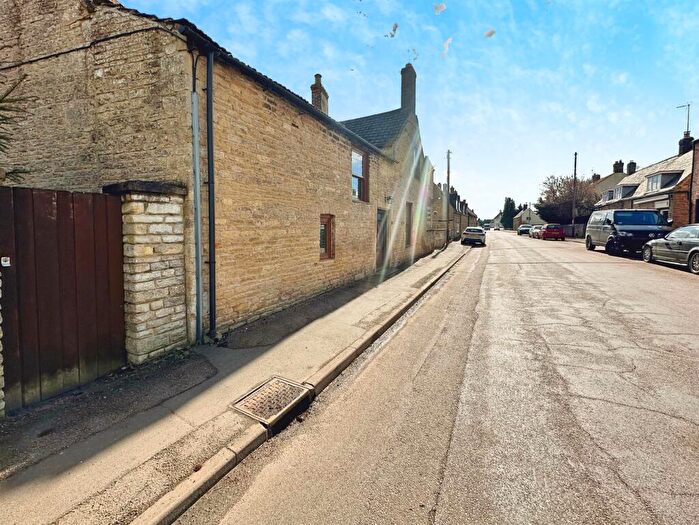 4 Bedroom Detached House For Sale In Station Road, Nassington, Peterborough, PE8