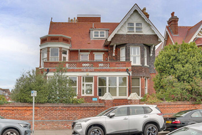 1 Bedroom Apartment For Sale In Eastern Parade, Southsea, PO4
