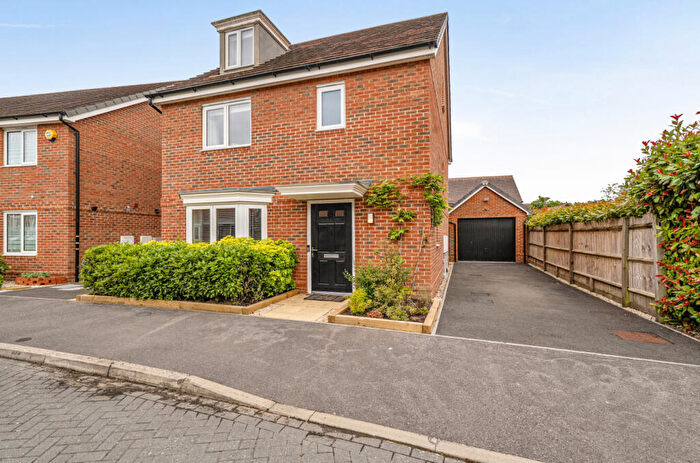 4 Bedroom Detached House For Sale In Fingal Crescent, Spencers Wood, Reading, Berkshire, RG7