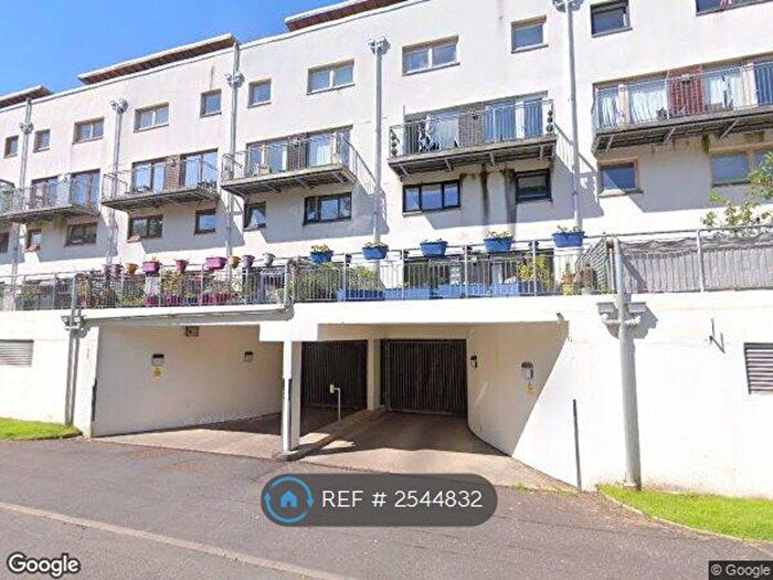 2 Bedroom Flat To Rent In Lochburn Gate, Glasgow, G20