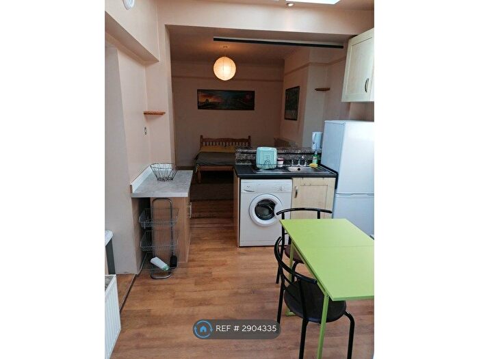 Studio To Rent In Litchfield Road, London, SM1