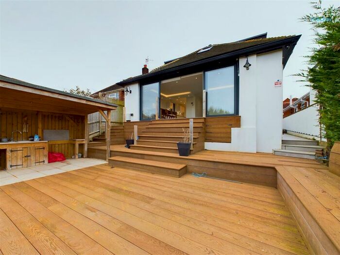 5 Bedroom Detached Bungalow To Rent In Windsor Close, Hove, BN3