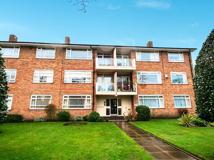 2 Bedroom Apartment For Sale In York Road, Birkdale, Southport, Merseyside, PR8