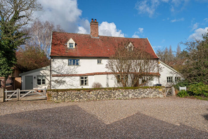 5 Bedroom Detached House For Sale In Low Road, Norwich, NR4