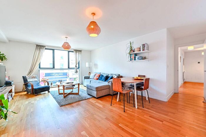 2 Bedroom Flat To Rent In Stoke Newington High Street, Stoke Newington, London, N16