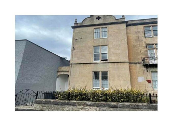 2 Bedroom Flat For Sale In Flat, South Terrace, Weston-super-Mare, North Somerset, BS23