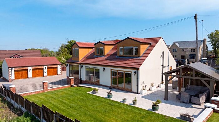 4 Bedroom Detached House For Sale In Gildersome Lane, Gildersome, Morley, Leeds, LS27