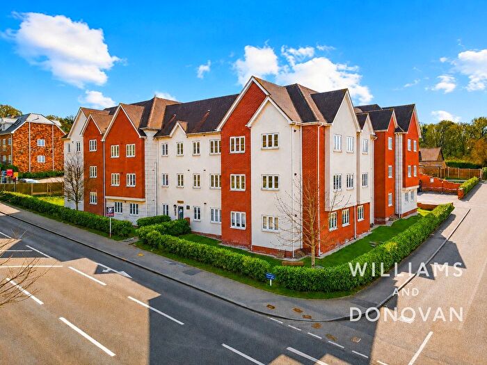 2 Bedroom Flat For Sale In London Road, Benfleet, SS7