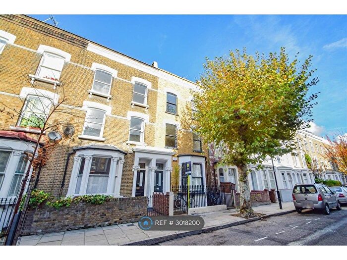 2 Bedroom Flat To Rent In Dunlace Road, London, E5