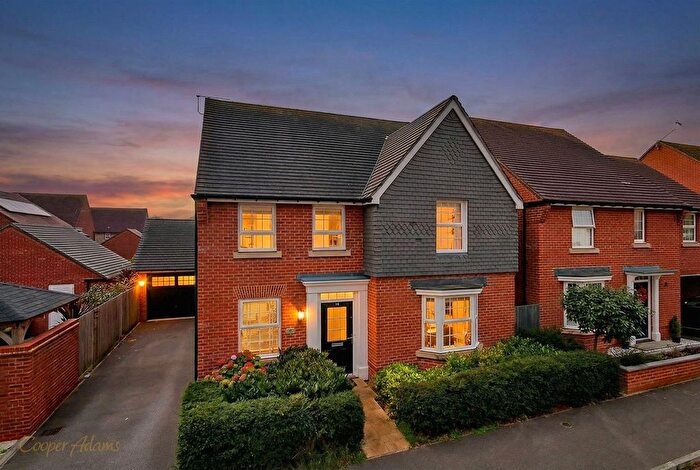 4 Bedroom Detached House For Sale In Harrison Crescent, Angmering, BN16