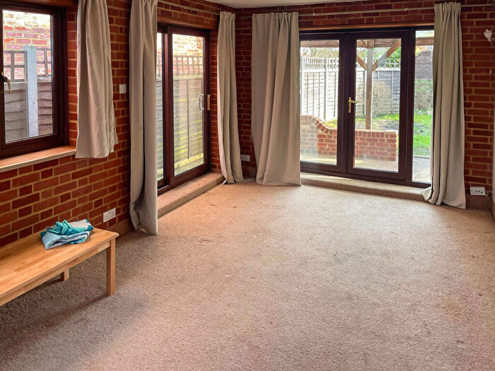 4 Bedroom House To Rent In Burpham Lane, Guildford, Burpham, Guildford, GU4