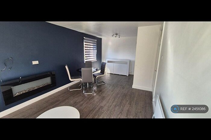 2 Bedroom Flat To Rent In Allesley Hall Drive, Coventry, CV5