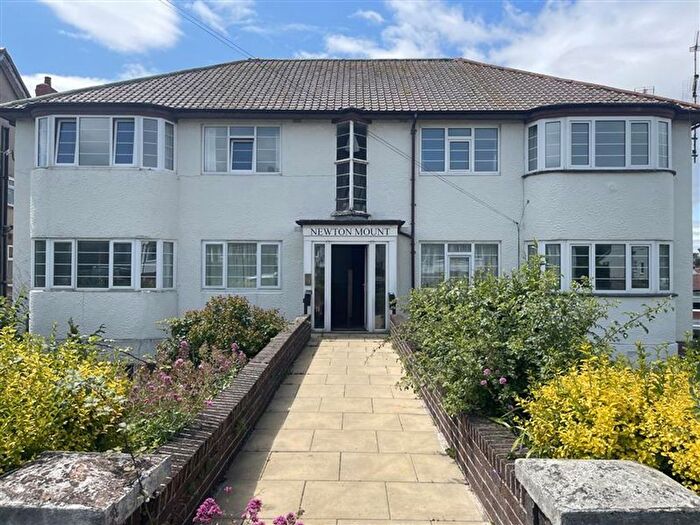 2 Bedroom Flat To Rent In Abbey Road, Rhos On Sea, LL28