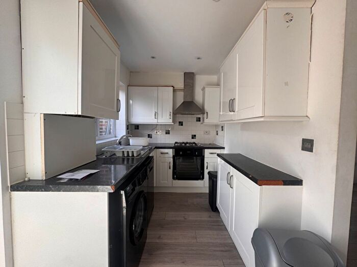 3 Bedroom Semi Detached House To Rent In Gun Lane, Rochester, ME2