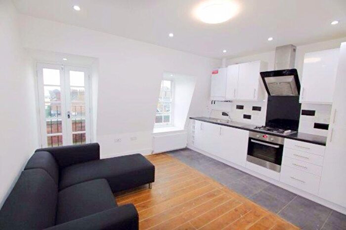3 Bedroom Apartment To Rent In Charrington House, Cephas Avenue, London, E1