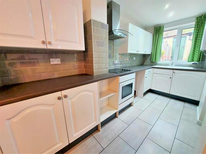 2 Bedroom End Of Terrace House To Rent In Station Road, Catcliffe, Rotherham, S60