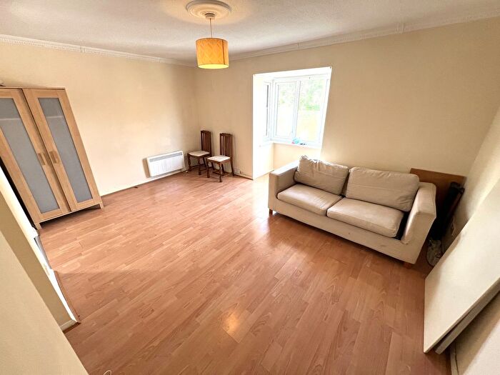 Studio To Rent In Pentland Place, Northolt, UB5