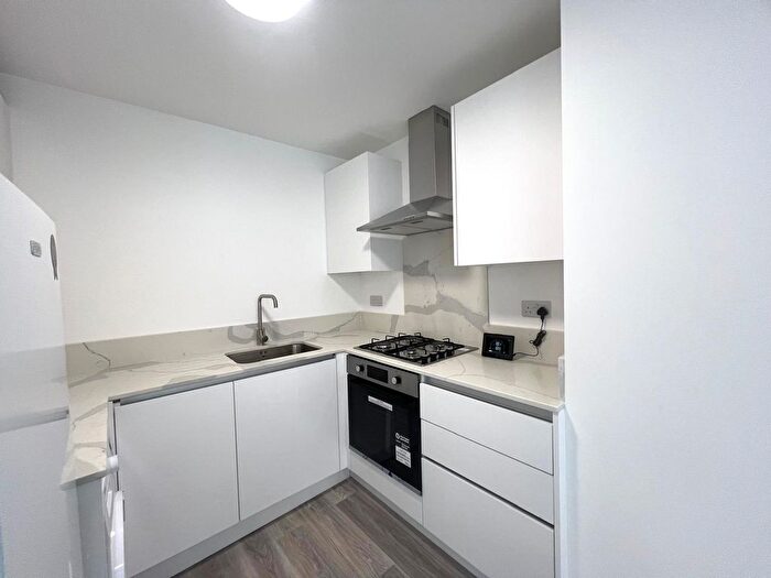 Studio To Rent In London Street, Reading, RG1