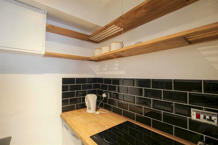 1 Bedroom Flat To Rent In Marine Court, Marina, St Leonards On Sea, TN38