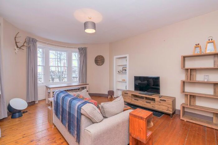 2 Bedroom Flat To Rent In Broughton Street, Edinburgh, EH1