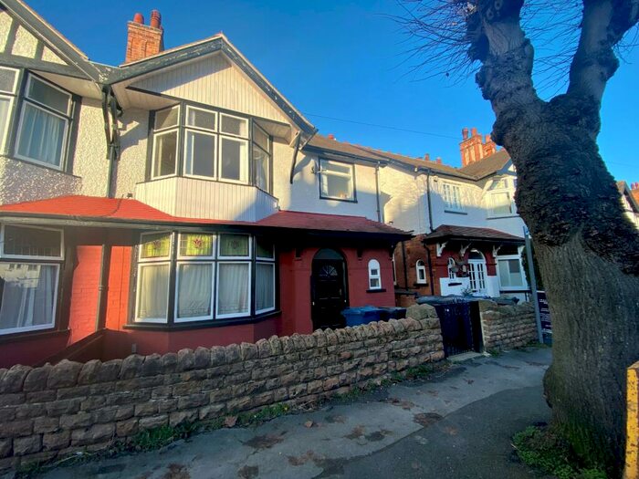 3 Bedroom Apartment To Rent In Sandringham Avenue, West Bridgford, NG2