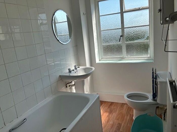 2 Bedroom Flat To Rent In Hornsey Lane, London, N6