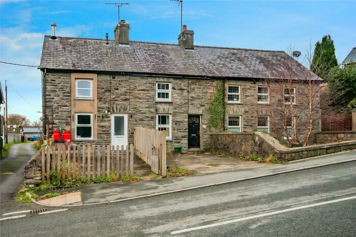 2 Bedroom Terraced House For Sale In Coedmore Terrace, Adpar, Newcastle Emlyn, Ceredigion, SA38