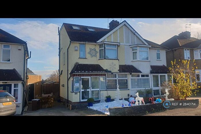 4 Bedroom Semi Detached House To Rent In Auckland Road, Potters Bar, EN6