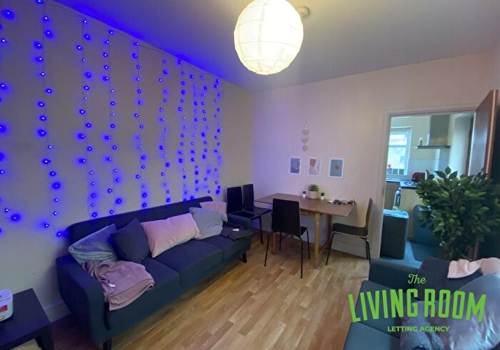 5 Bedroom House To Rent In Tewkesbury Street, Cathays, Cardiff, CF24