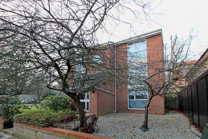 1 Bedroom Flat To Rent In Sunninghill Court, Bollo Bridge Road, London, W3