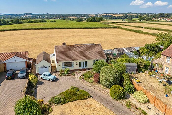 3 Bedroom Detached House For Sale In Yallands Hill, Monkton Heathfield, Taunton, TA2