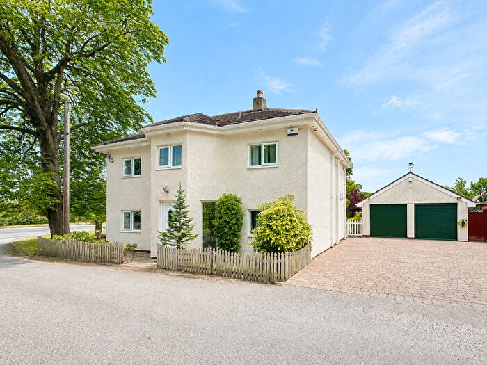 4 Bedroom Detached House For Sale In Chester High Road, Gayton, CH64